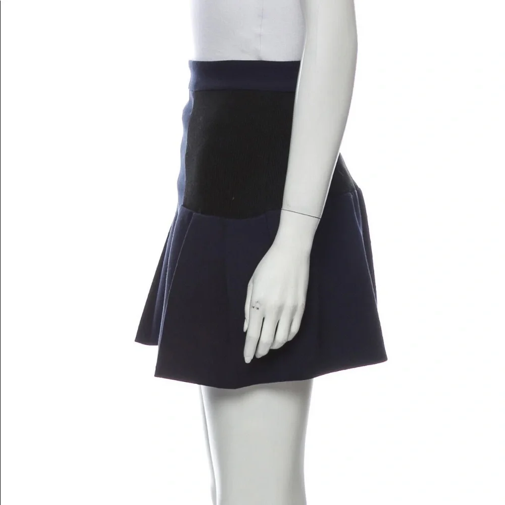 Alice + Olivia Pleated Blue & Black Mini SkirtXS/2